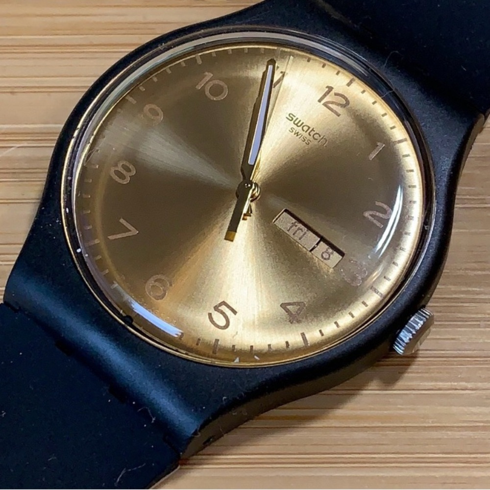Swatch - Golden Friend Watch
